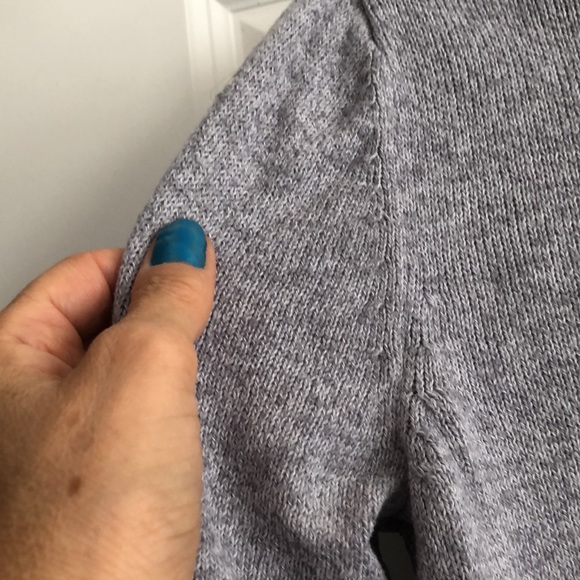 Beautiful Sweater. - Picture 4 of 8